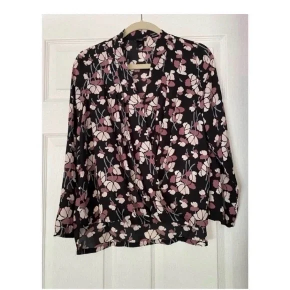 ANN TAYLOR Black Floral Blouse - Picture 3 of 7